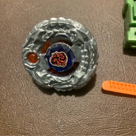 Lot Of  2 Beywarriors Shogun Steel 1 Beyblade Battle Hasbro 2012 Tomy + Case - Picture 4 of 12